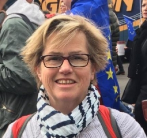 Profile photo of Dr Wendy Turner, she has blonde hair, is wearing glasses and is outdoors