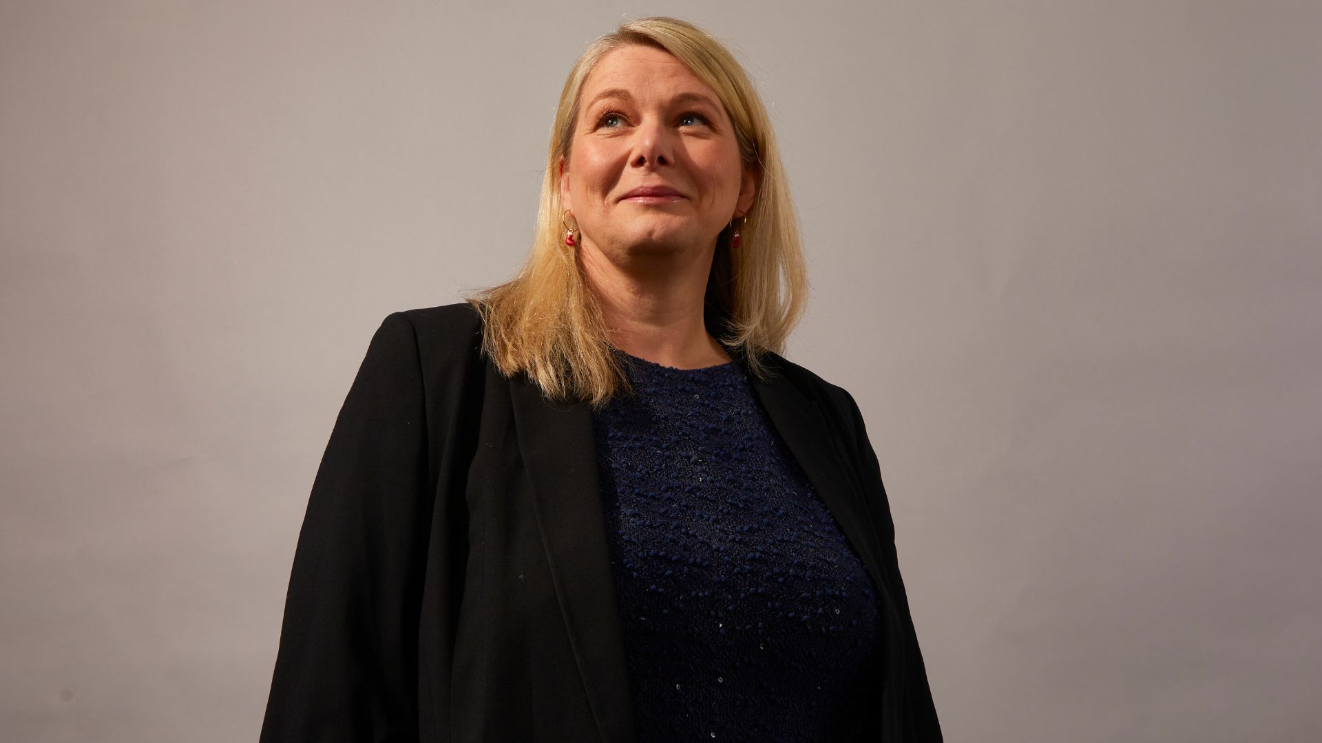 Dr Leigh Fleming