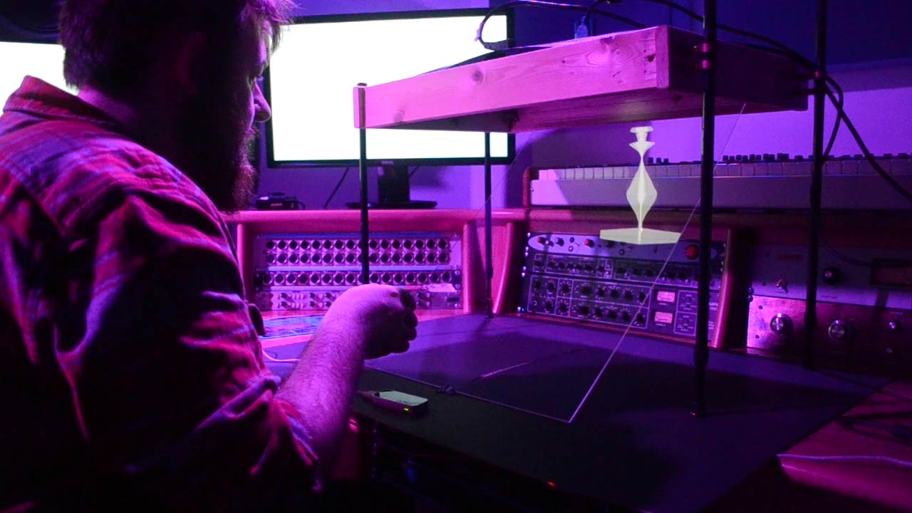 Equaliser in a container
